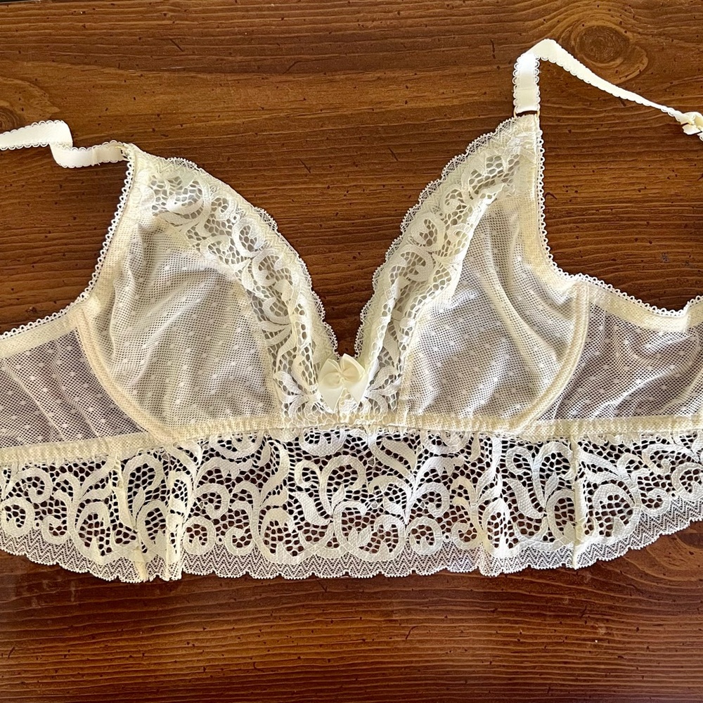 Blush Lingerie Bralette Lace Wireless Small